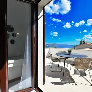  Apartment Near The Beach, With Terraces And Seaview At House B.
